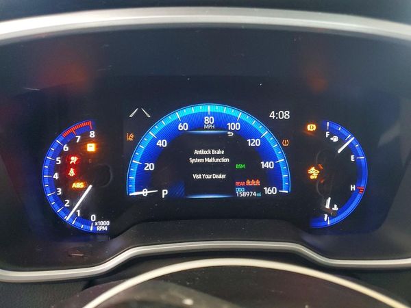 2020 TOYOTA COROLLA XLE