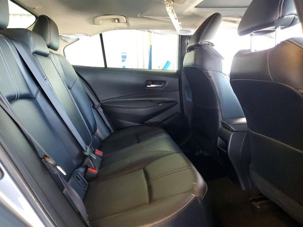 2020 TOYOTA COROLLA XLE