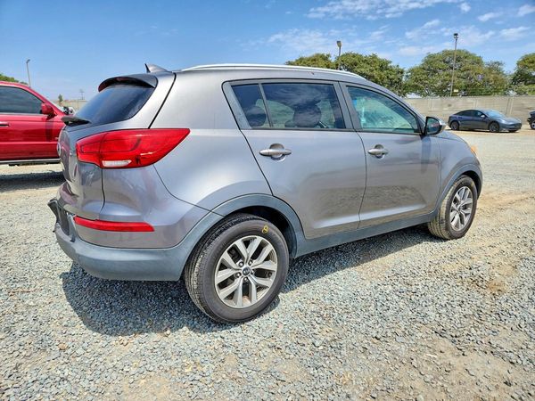 2015 KIA SPORTAGE GL - Middle-low