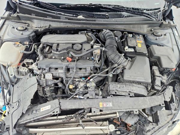2023 HYUNDAI ELANTRA N Line — Engine bay