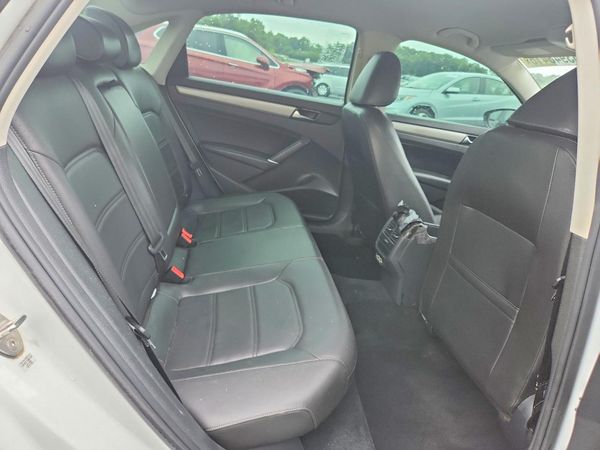 2020 VOLKSWAGEN PASSAT SE