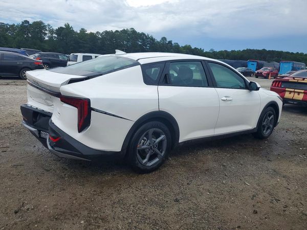 2026 KIA K4 LX, LXS