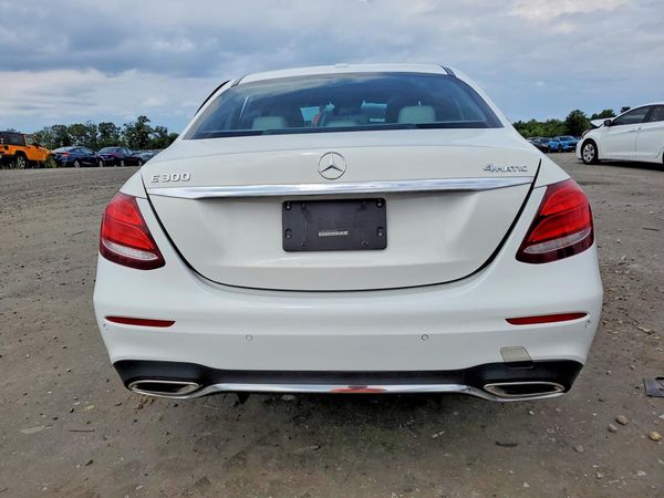 2017 MERCEDES-BENZ E