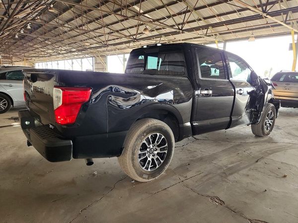 2020 NISSAN TITAN