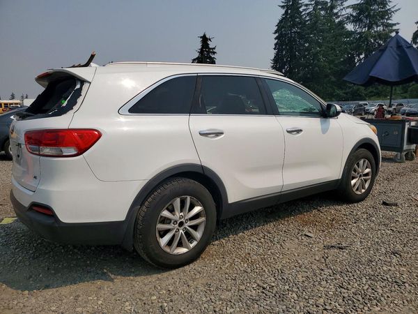 2016 KIA SORENTO L / LX