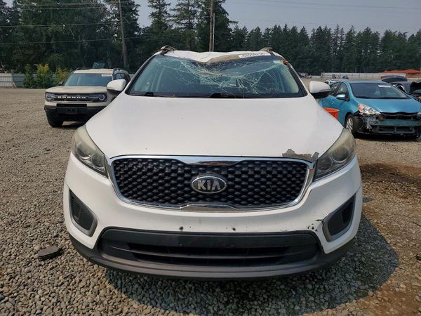 2016 KIA SORENTO L / LX