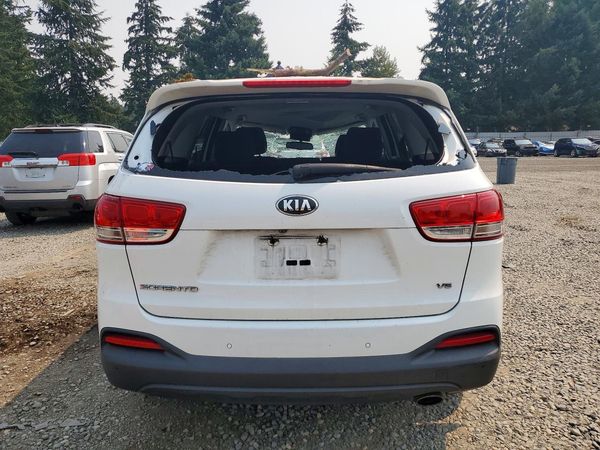 2016 KIA SORENTO L / LX