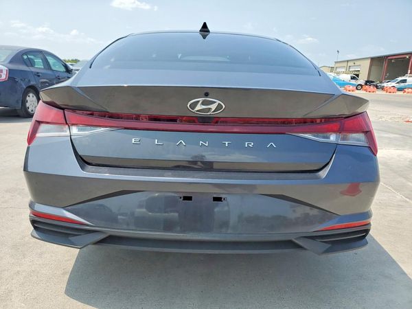 2022 HYUNDAI ELANTRA