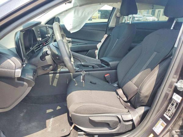2022 HYUNDAI ELANTRA