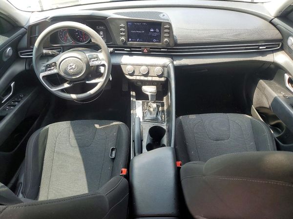 2022 HYUNDAI ELANTRA