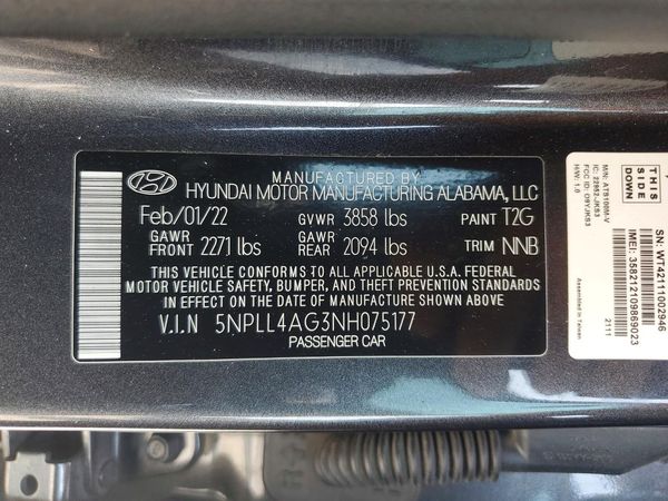 2022 HYUNDAI ELANTRA