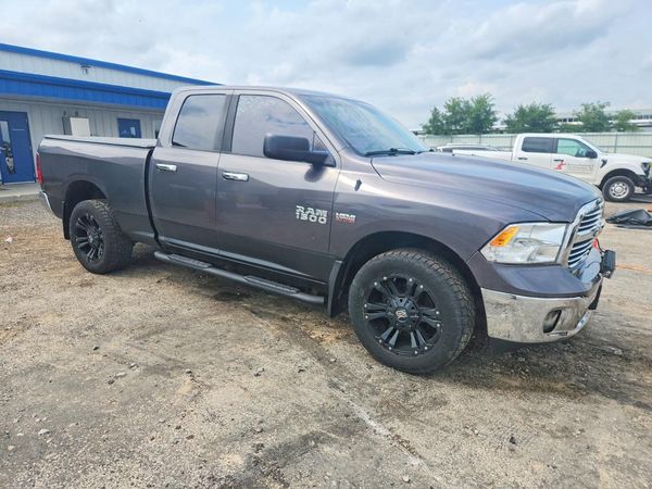 2015 RAM 1500 SLT