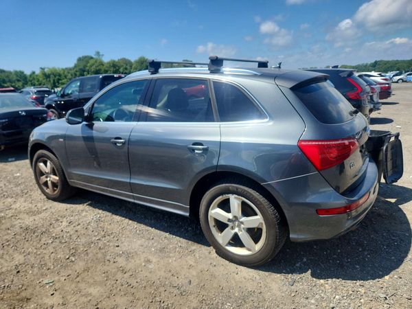 2012 AUDI Q5 Premium Plus