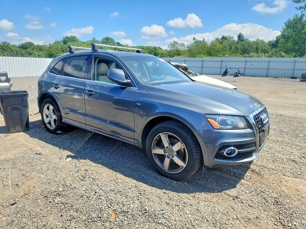 2012 AUDI Q5 Premium Plus