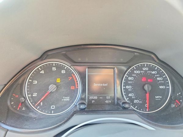 2012 AUDI Q5 Premium Plus