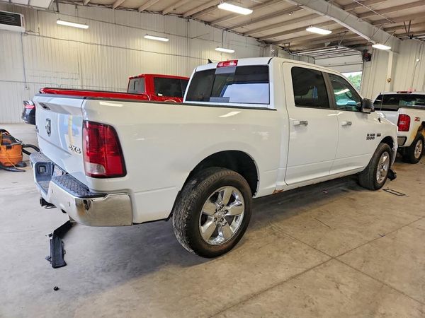 2018 RAM 1500 SLT