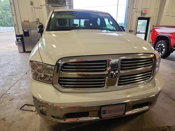 2018 RAM 1500 SLT