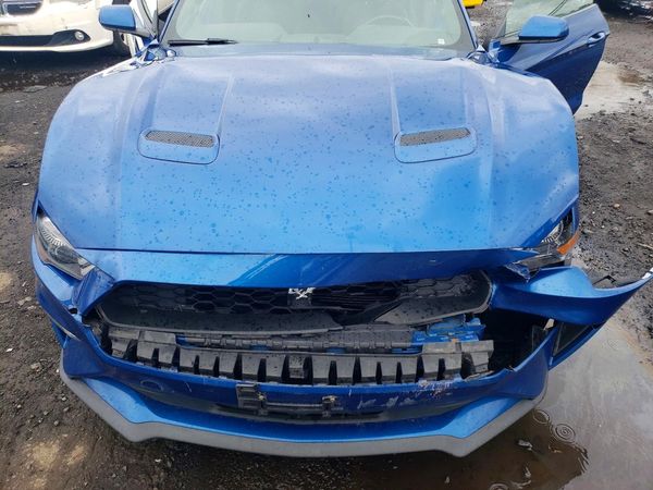 2018 FORD MUSTANG I4 Coupe — Engine bay