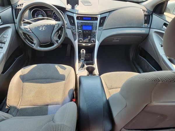 2012 HYUNDAI SONATA