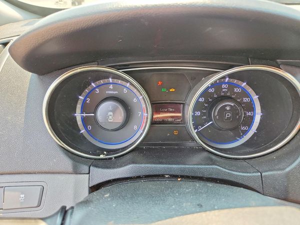 2012 HYUNDAI SONATA