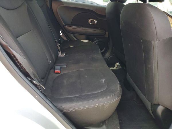 2017 KIA SOUL Base