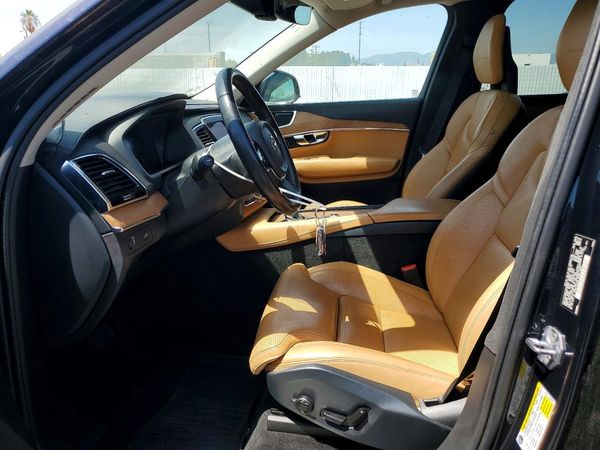 2016 VOLVO XC90