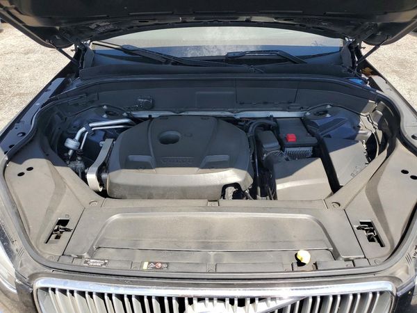2016 VOLVO XC90
