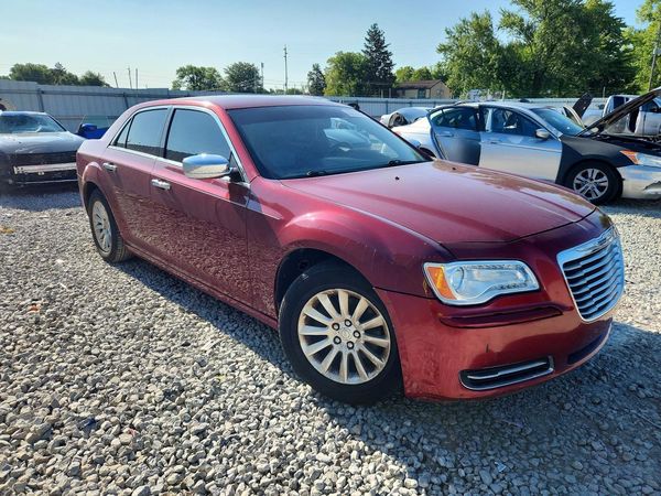 2013 CHRYSLER 300 Base/Limited