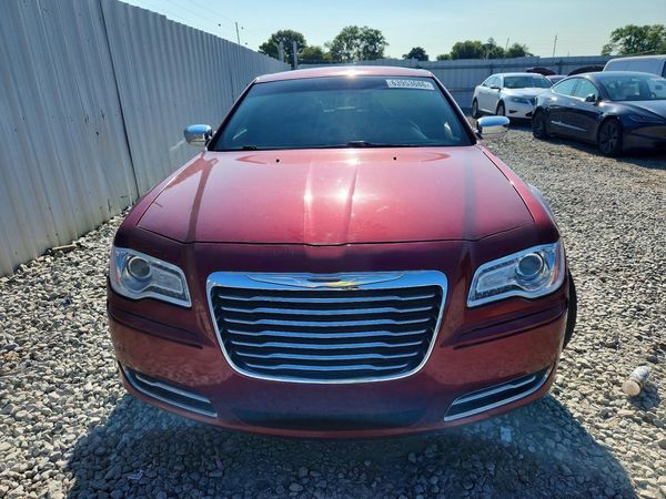 2013 CHRYSLER 300 Base/Limited