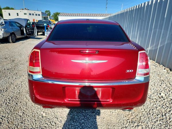 2013 CHRYSLER 300 Base/Limited