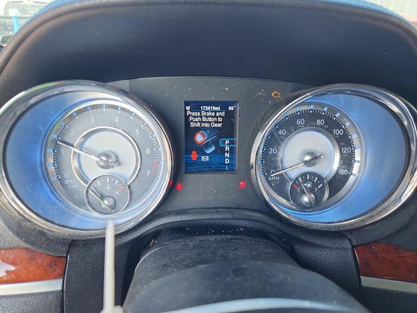2013 CHRYSLER 300 Base/Limited