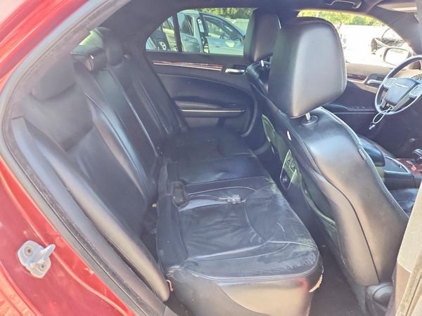 2013 CHRYSLER 300 Base/Limited