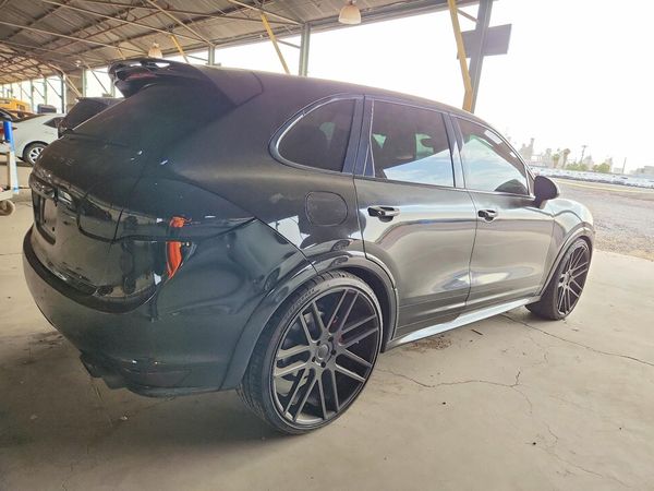 2013 PORSCHE CAYENNE GTS