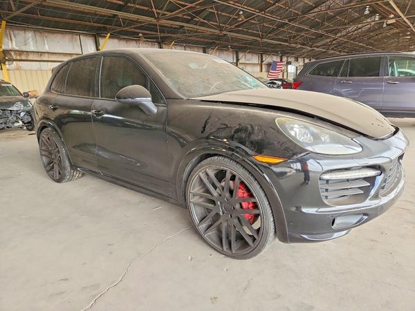 2013 PORSCHE CAYENNE GTS
