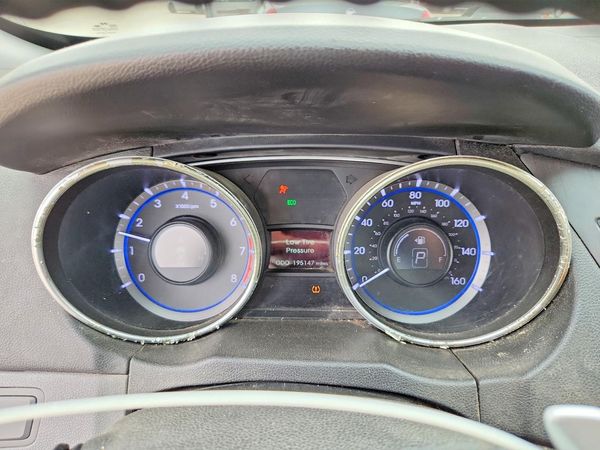 2012 HYUNDAI SONATA