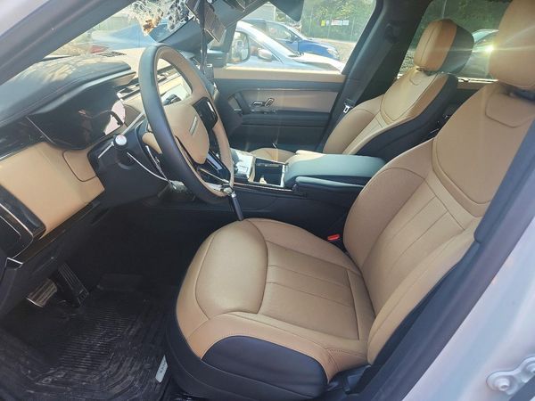 2026 LAND ROVER RANGEROVER P400 Dynamic SE — DENT