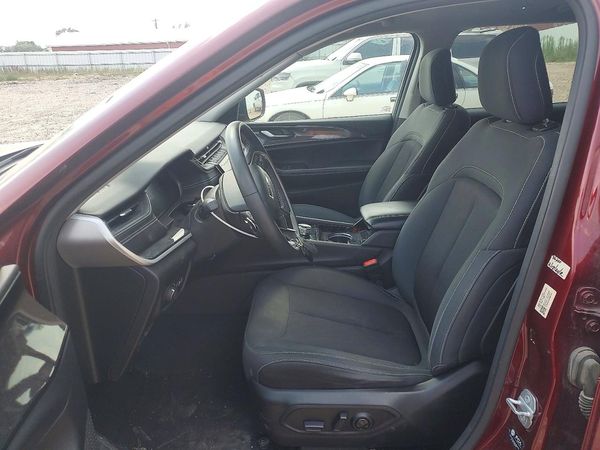 2023 JEEP GRAND CHEROKEE Laredo, Altitude