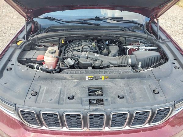 2023 JEEP GRAND CHEROKEE Laredo, Altitude