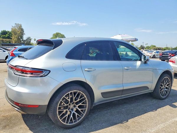 2020 PORSCHE MACAN