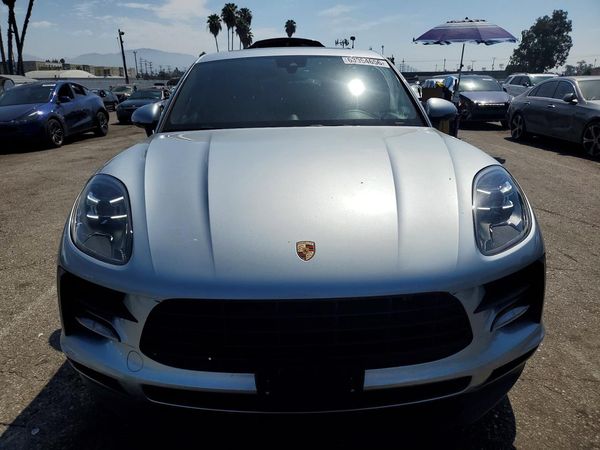 2020 PORSCHE MACAN