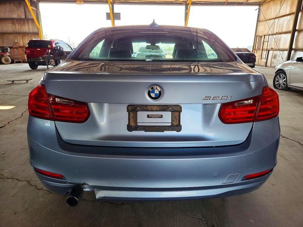 2015 BMW 320