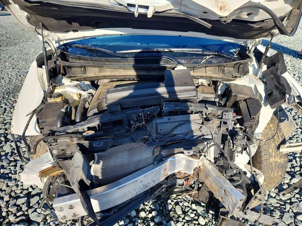 2020 NISSAN MURANO S — Engine bay