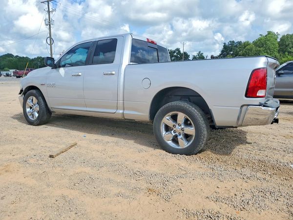 2015 RAM 1500 SLT