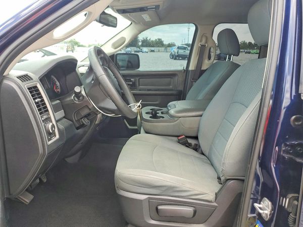 2016 RAM 1500 ST QUAD CAB 4X4