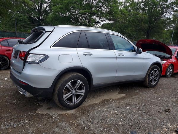 2016 MERCEDES-BENZ GLC