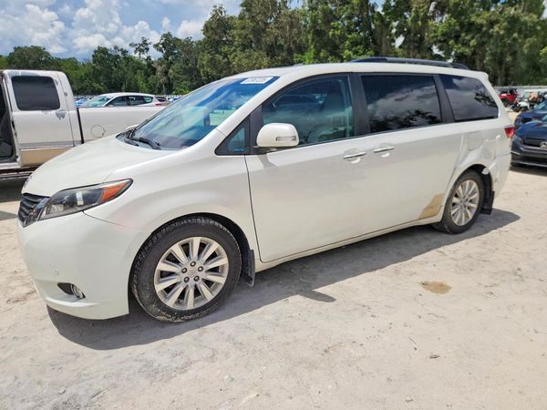 2015 TOYOTA SIENNA