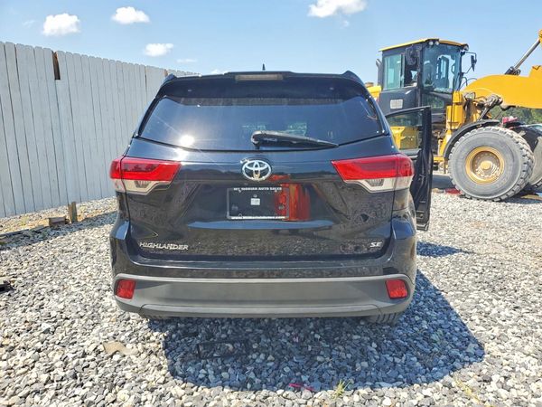 2018 TOYOTA HIGHLANDER SE/XLE