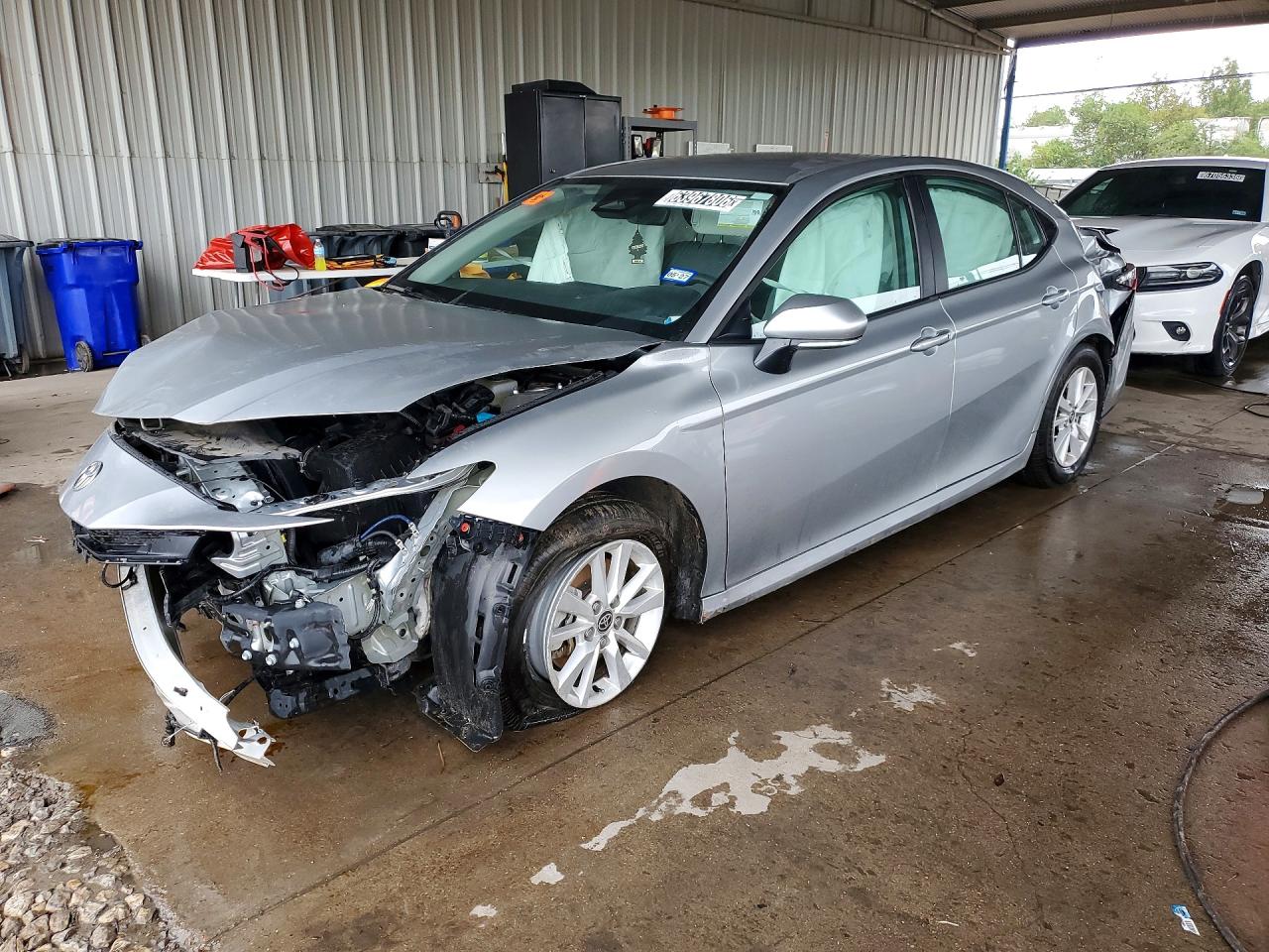 2025 TOYOTA CAMRY — Front 3/4