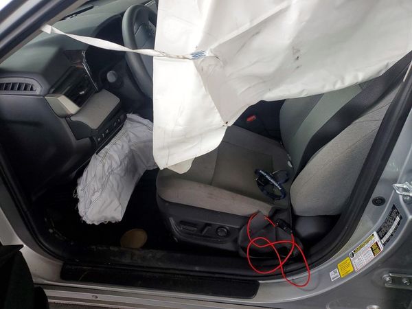 2025 TOYOTA CAMRY — DENT