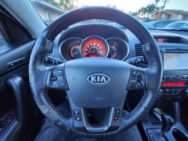 2013 KIA SORENTO